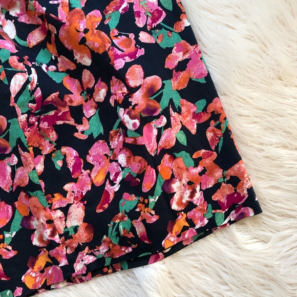 Ann Taylor floral pencil skirt - Picture 3 of 6